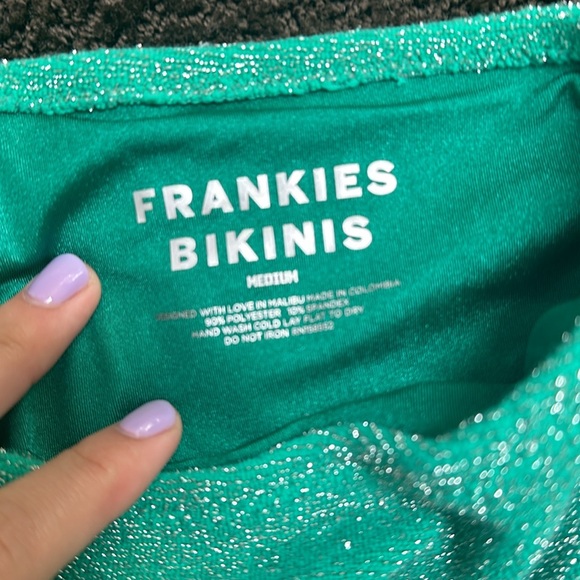 Frankie’s bikini set! Cover up both size L. Bikini top L and bottoms size M - Picture 12 of 12